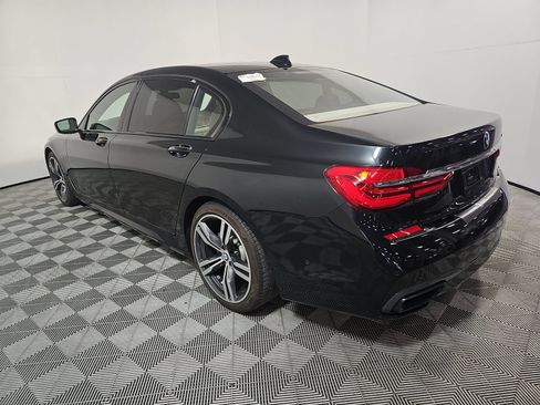 Used 2018 BMW 750i RWD image 7