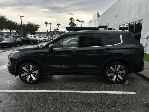 Used 2025 Mitsubishi Outlander SEL FWD image 5