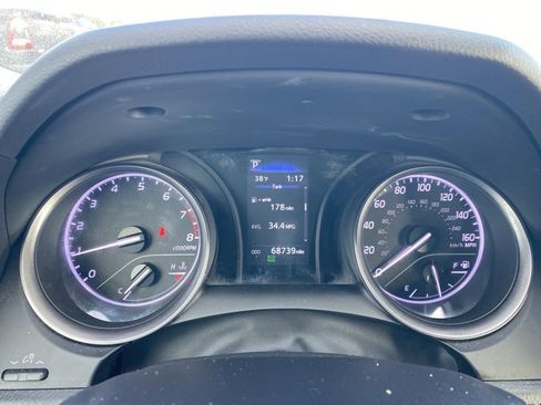 Used 2023 Toyota Camry SE image 26