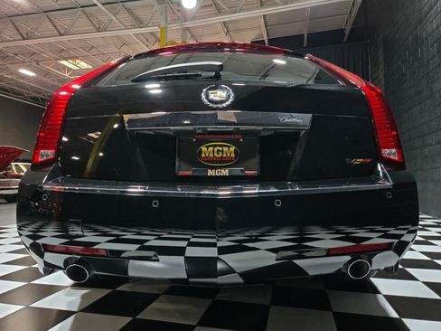 Used 2013 Cadillac CTS V w/ Wood Trim Package RWD image 38