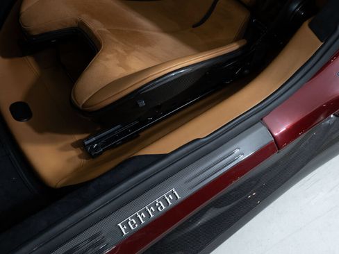 Certified 2025 Ferrari 12Cilindri RWD image 30