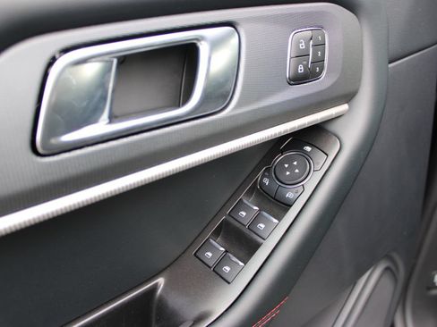 New 2026 Ford Explorer ST-Line w/ ST-Line Street Pack RWD image 65
