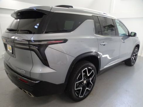Used 2025 Chevrolet Traverse High Country w/ LPO, Floor Liner Package AWD/4WD image 22