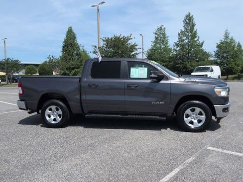 Used 2022 RAM 1500 Big Horn AWD/4WD image 3