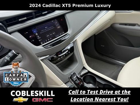 Used 2024 Cadillac XT5 Premium Luxury w/ Technology Package AWD/4WD image 15