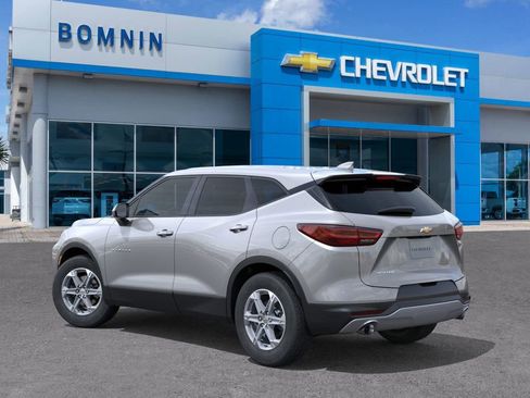 New 2026 Chevrolet Blazer LT image 3