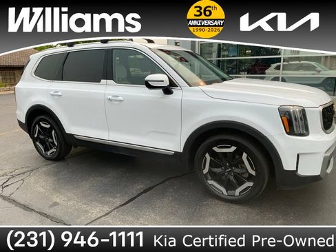 Used 2023 Kia Telluride EX w/ EX Captain's Chair Package AWD/4WD image 3