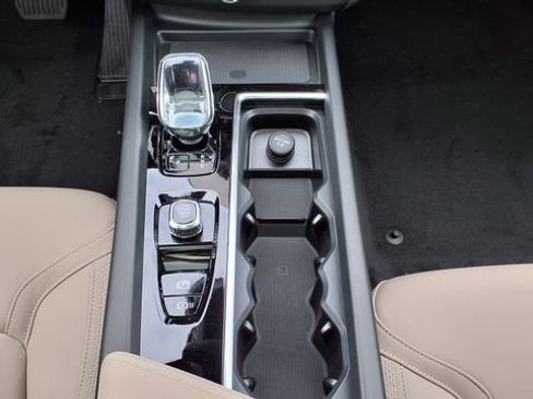 New 2026 Volvo XC60 B5 Core AWD/4WD image 25