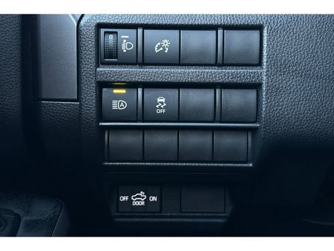 Used 2025 Toyota Tacoma TRD Sport image 29