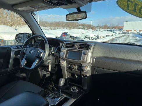 Used 2017 Toyota 4Runner image 17