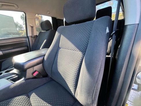 Used 2012 Toyota Tundra 4x4 Double Cab image 2