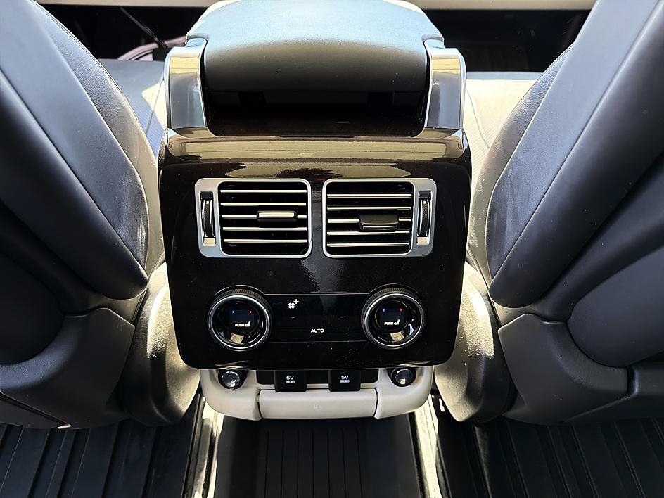 Used 2019 Land Rover Range Rover Supercharged AWD/4WD image 33