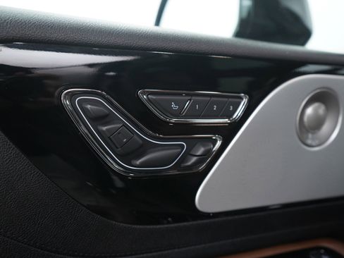 Used 2023 Lincoln Aviator Reserve w/ Equipment Group 201A image 23