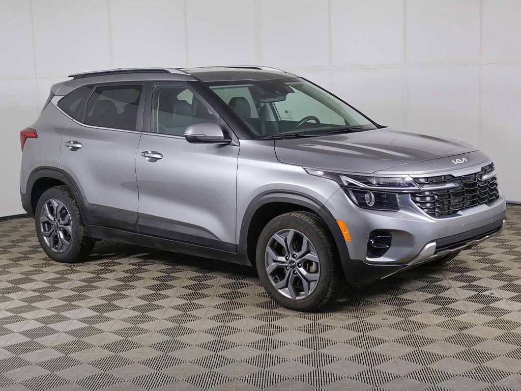 Used 2024 Kia Seltos S AWD/4WD image 2