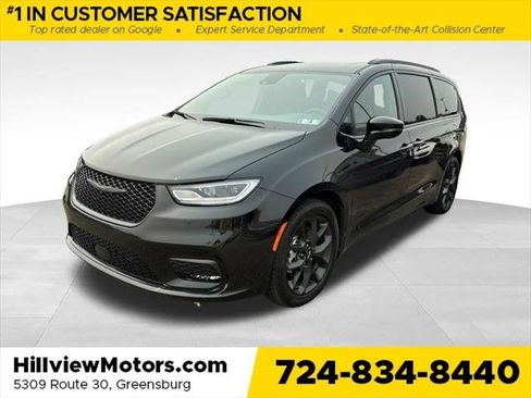 Certified 2024 Chrysler Pacifica Limited w/ S Appearance Package FWD image 1