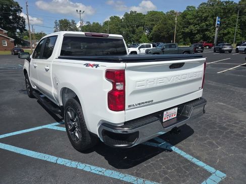Used 2023 Chevrolet Silverado 1500 LT AWD/4WD image 6