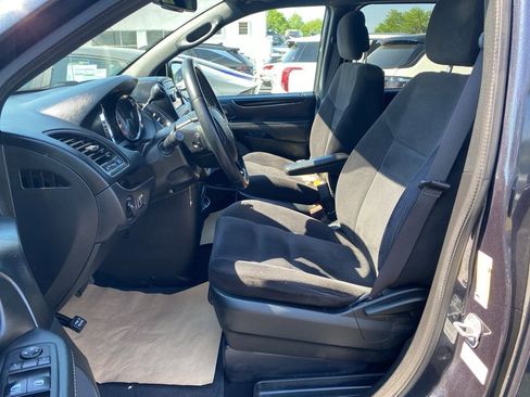 Used 2014 Dodge Grand Caravan SE FWD image 12