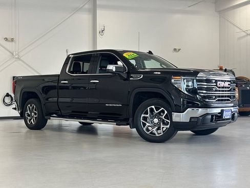 Used 2023 GMC Sierra 1500 SLT w/ SLT Convenience Package AWD/4WD image 2