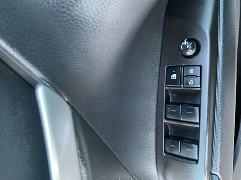 Used 2023 Toyota Camry SE image 21