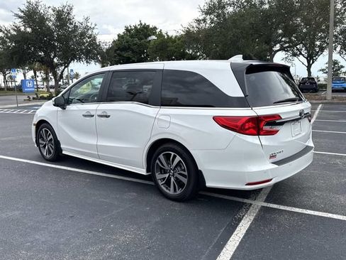 Certified 2024 Honda Odyssey Touring image 6
