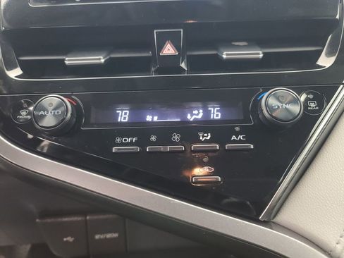 Used 2023 Toyota Camry LE image 32