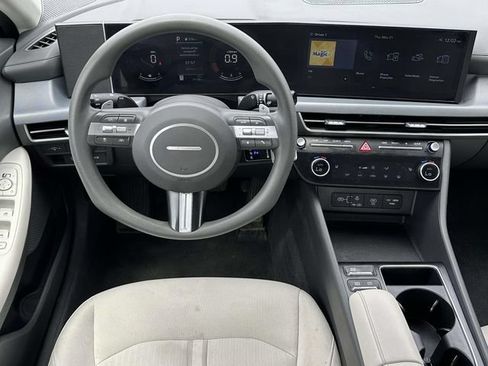 Used 2025 Hyundai Sonata SEL FWD image 11