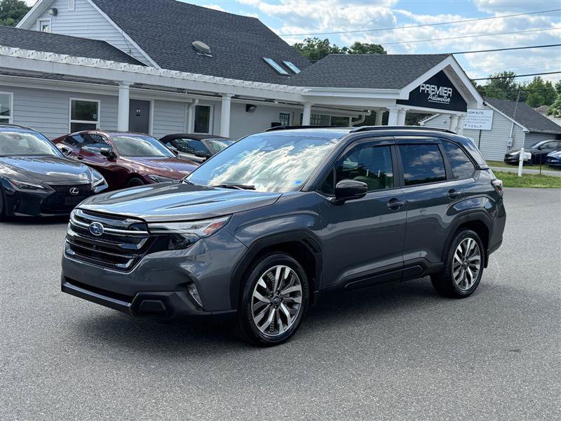 Used 2025 Subaru Forester Touring w/ Popular Package - Touring AWD/4WD image 4