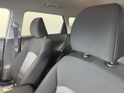 Used 2025 Kia Soul LX w/ LX Technology Package FWD image 10