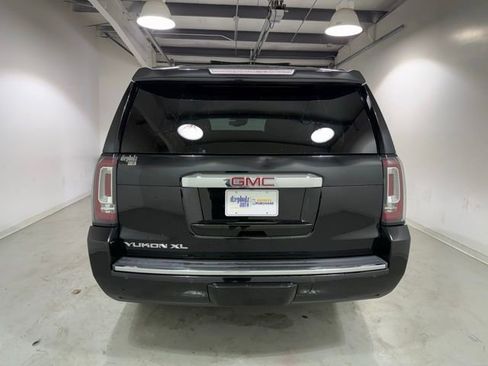 Used 2017 GMC Yukon XL Denali w/ Open Road Package AWD/4WD image 6