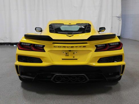 Used 2026 Chevrolet Corvette Z06 RWD image 7