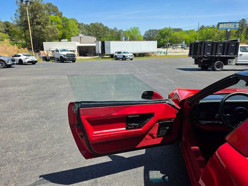 Used 1988 Chevrolet Corvette Coupe image 15