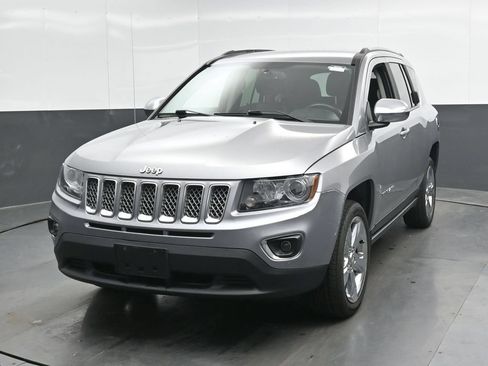 Used 2015 Jeep Compass Limited AWD/4WD image 5
