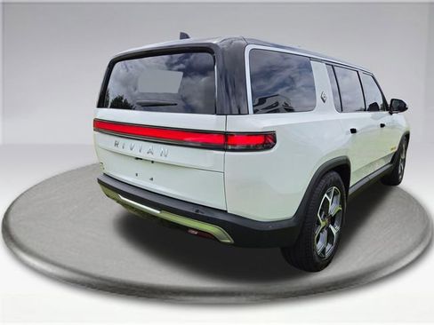 Used 2023 Rivian R1S Adventure AWD/4WD image 11