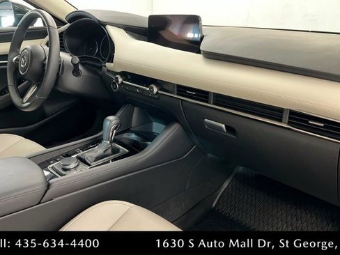 Certified 2025 MAZDA MAZDA3 2.5 Turbo Sedan w/Premium Plus image 23