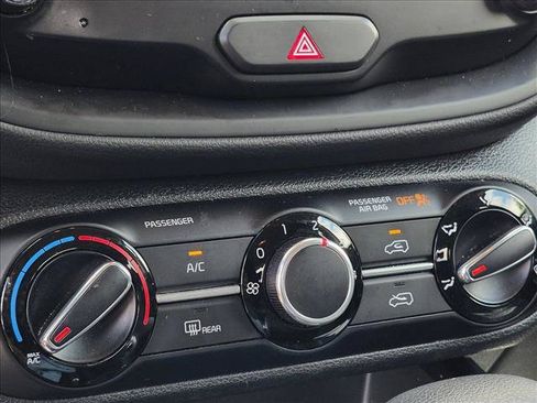 Used 2021 Kia Soul S FWD image 9
