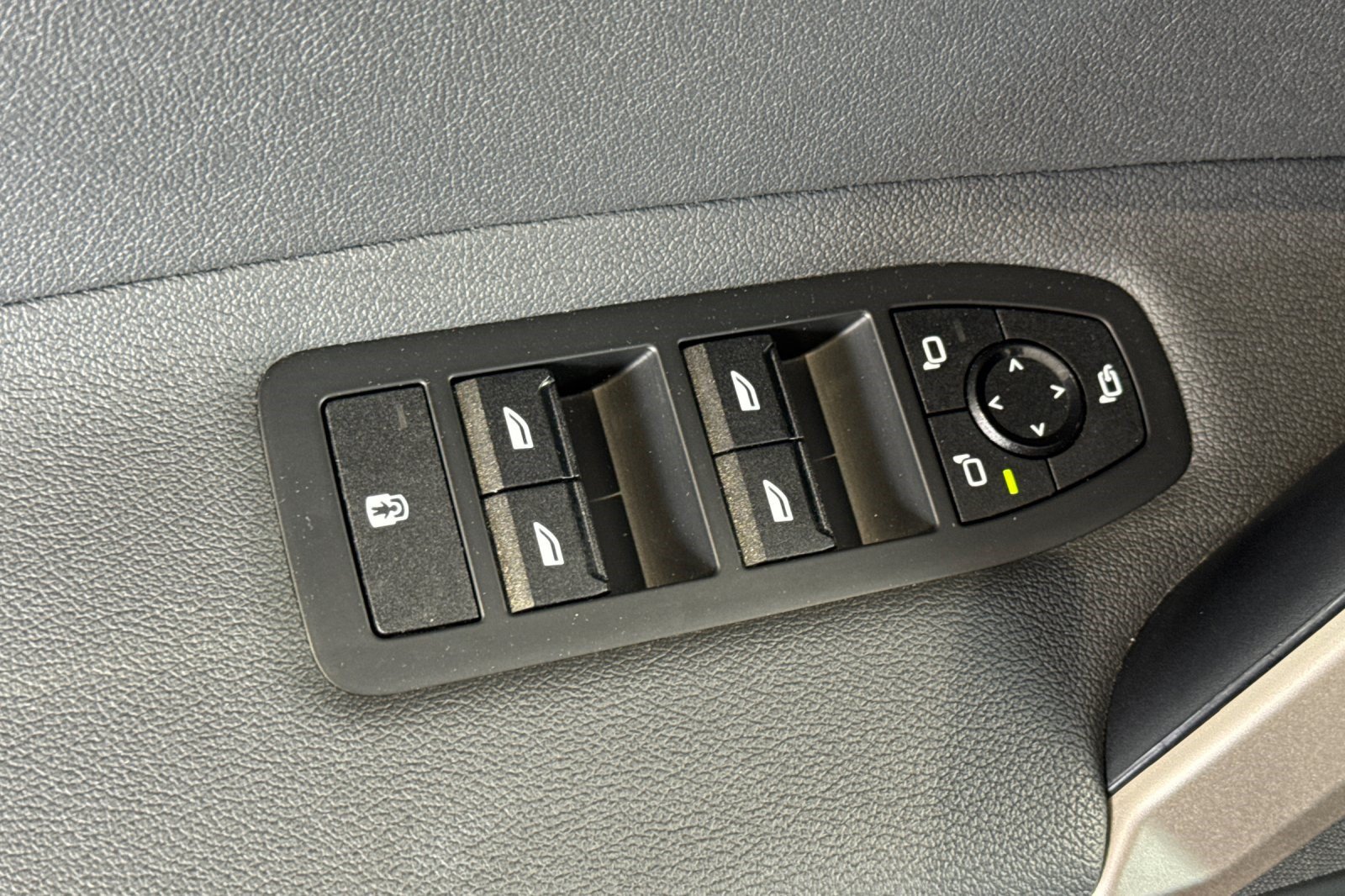 Certified 2024 BMW iX xDrive50 AWD/4WD image 13