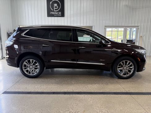 Used 2023 Buick Enclave Avenir AWD/4WD image 6