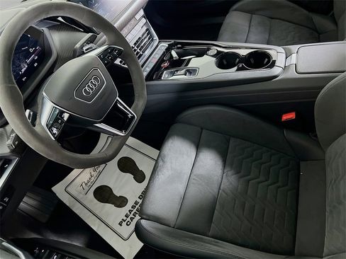 Used 2022 Audi e-tron GT Premium Plus image 20