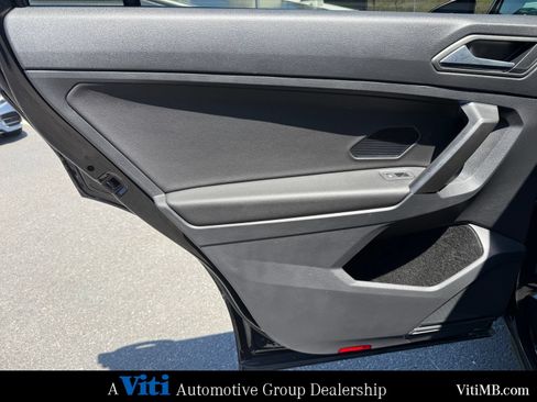 Used 2021 Volkswagen Tiguan SE AWD/4WD image 19