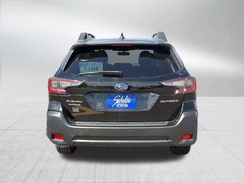Used 2024 Subaru Outback Premium AWD/4WD image 6