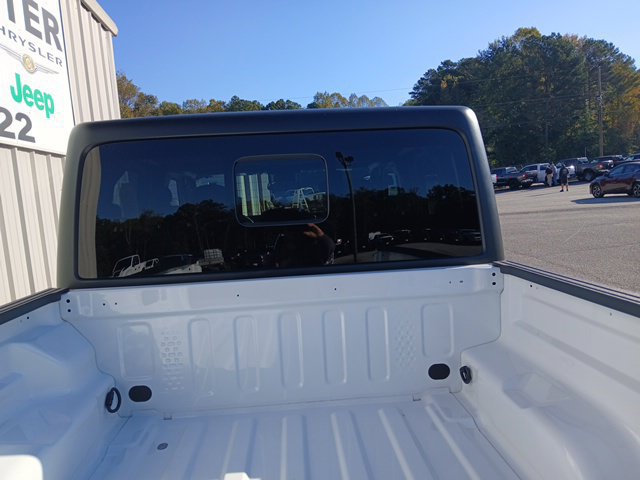 Used 2025 Jeep Gladiator Sport AWD/4WD image 7