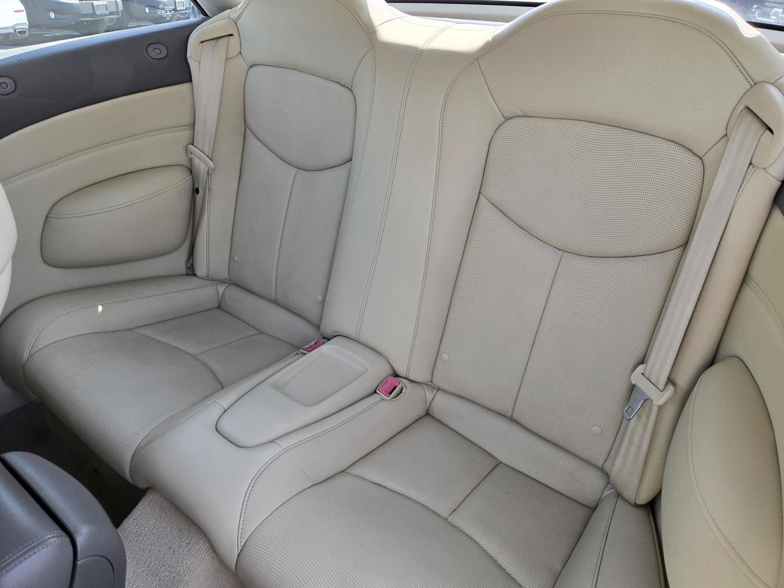 Used 2011 INFINITI G37 Convertible w/ Premium Pkg RWD image 25