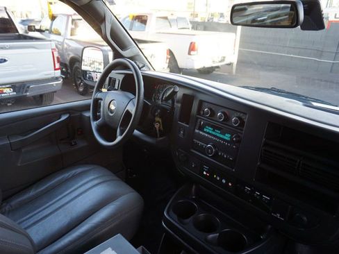 Used 2018 Chevrolet Express 2500 w/ Driver Convenience Package image 30