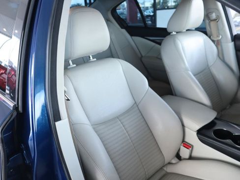 Used 2016 INFINITI Q50 Red Sport 400 RWD image 38