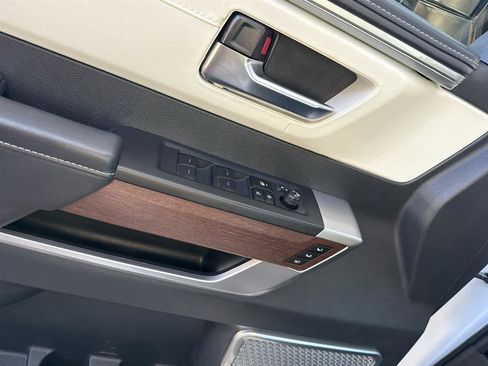 Used 2025 Toyota Sequoia Capstone image 23