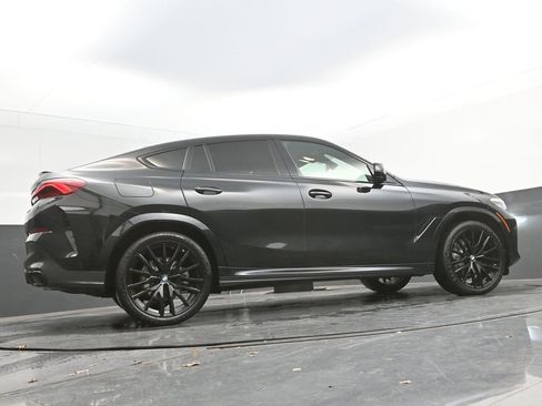 Used 2021 BMW X6 sDrive40i w/ M Sport Package image 41
