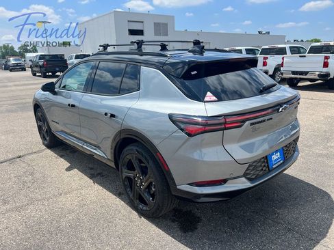 New 2026 Chevrolet Equinox EV RS AWD/4WD image 3