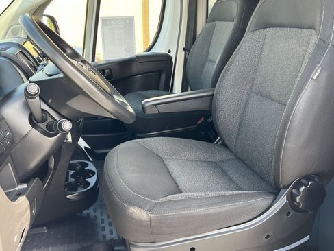 Used 2021 RAM ProMaster 2500 w/ Convenience Group FWD image 12
