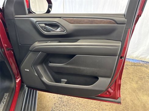 Certified 2023 Chevrolet Tahoe High Country w/ Premium Package 2 image 33