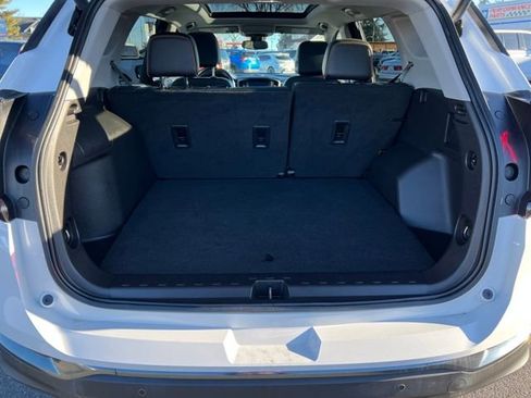 Used 2024 GMC Terrain AT4 w/ Infotainment Package II image 23